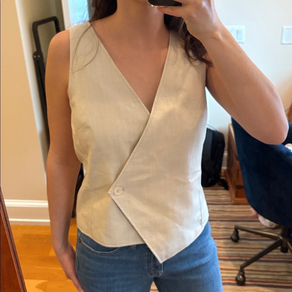 Vest Top - Picture 4 of 5